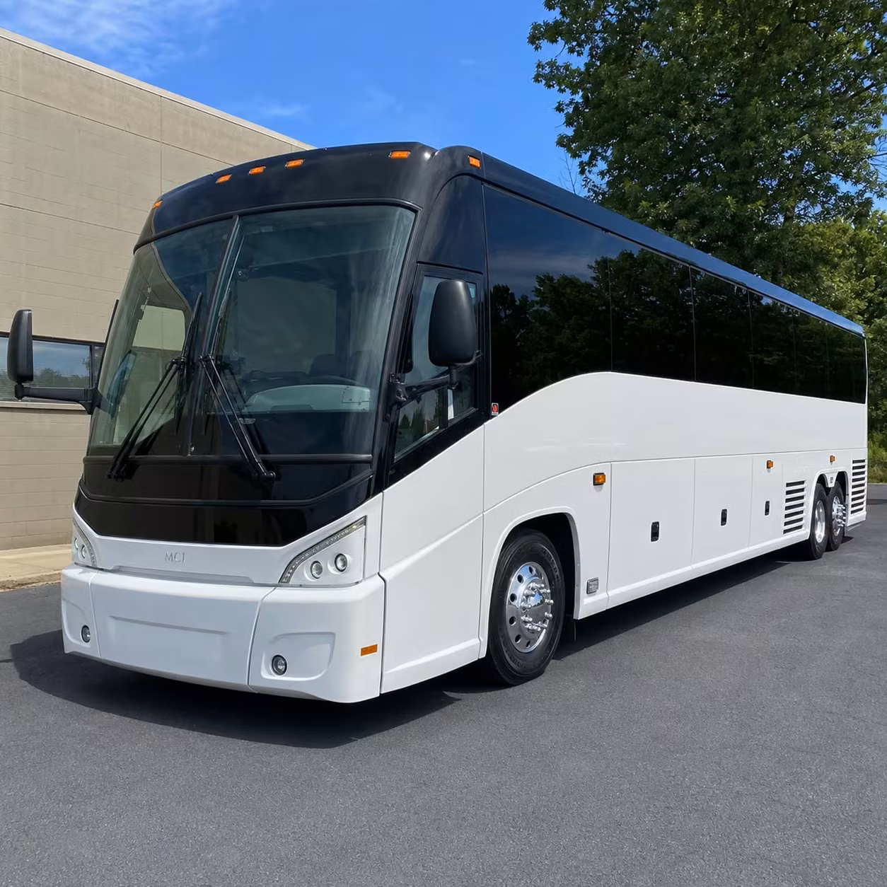 multi day bus rentals for scottsdale groups heading across the southwest